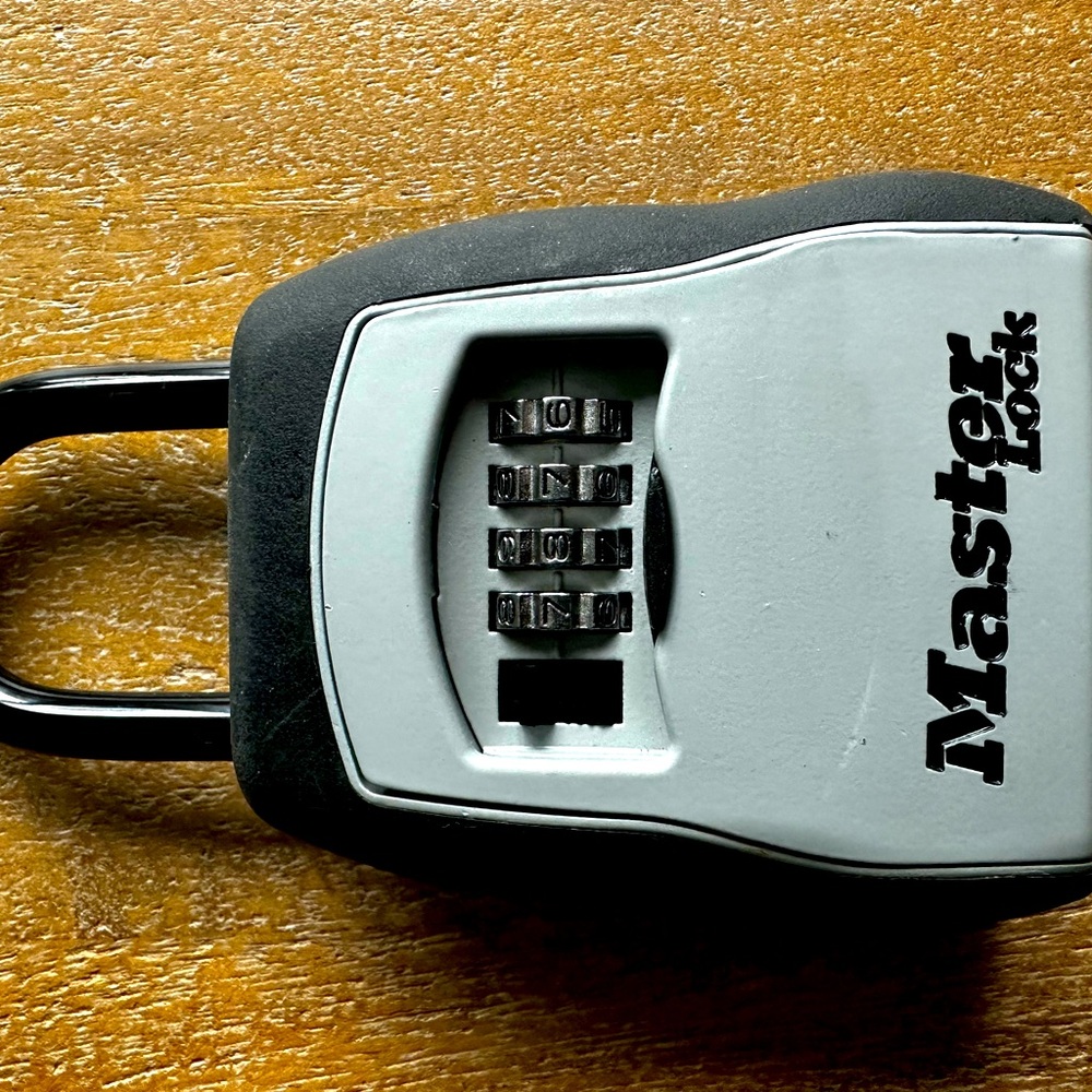 Master combination lock